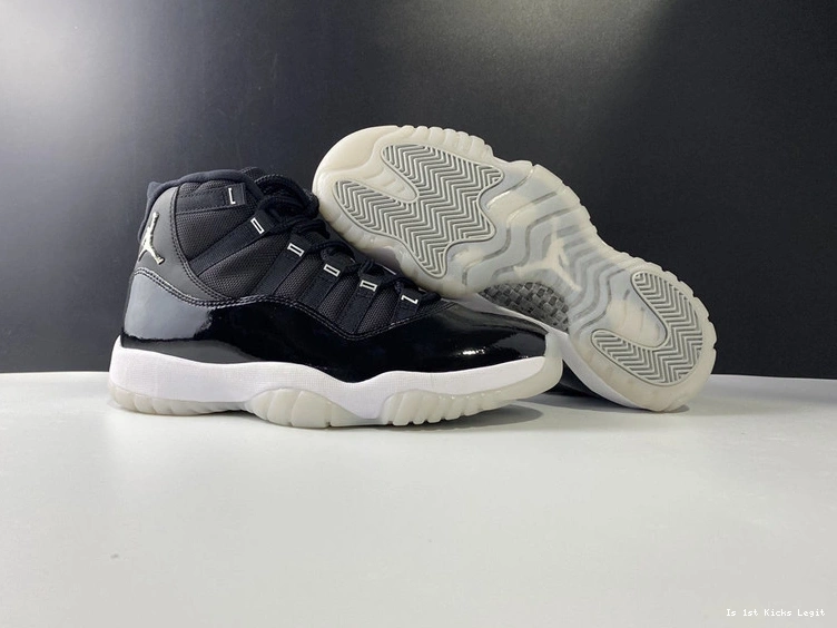 11  “25th  Jordan CT8012-011 Anniversary” Air 0420